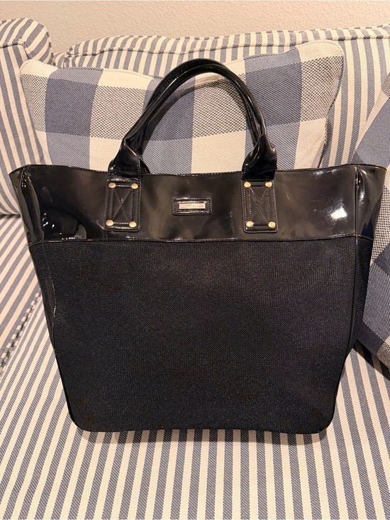 Versace Handbags - VERSACE PERFUME~Huge Black Tote with Gloss Trim 🖤🩶🖤🩶